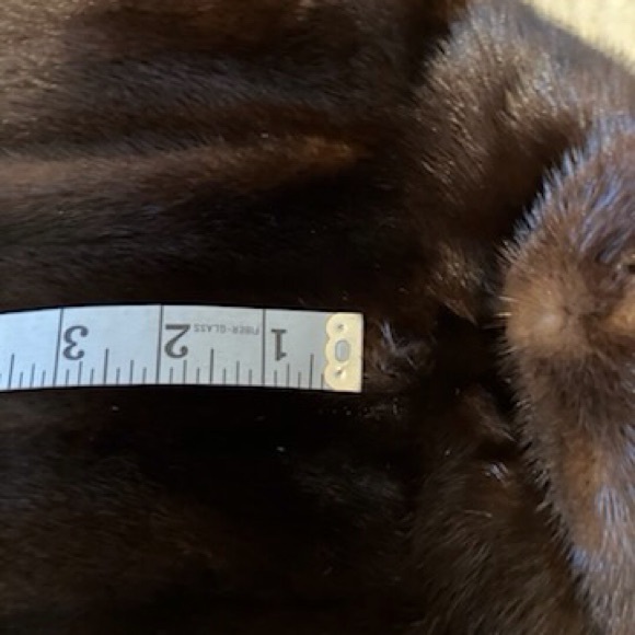 Beautiful fur coat - Picture 6 of 14